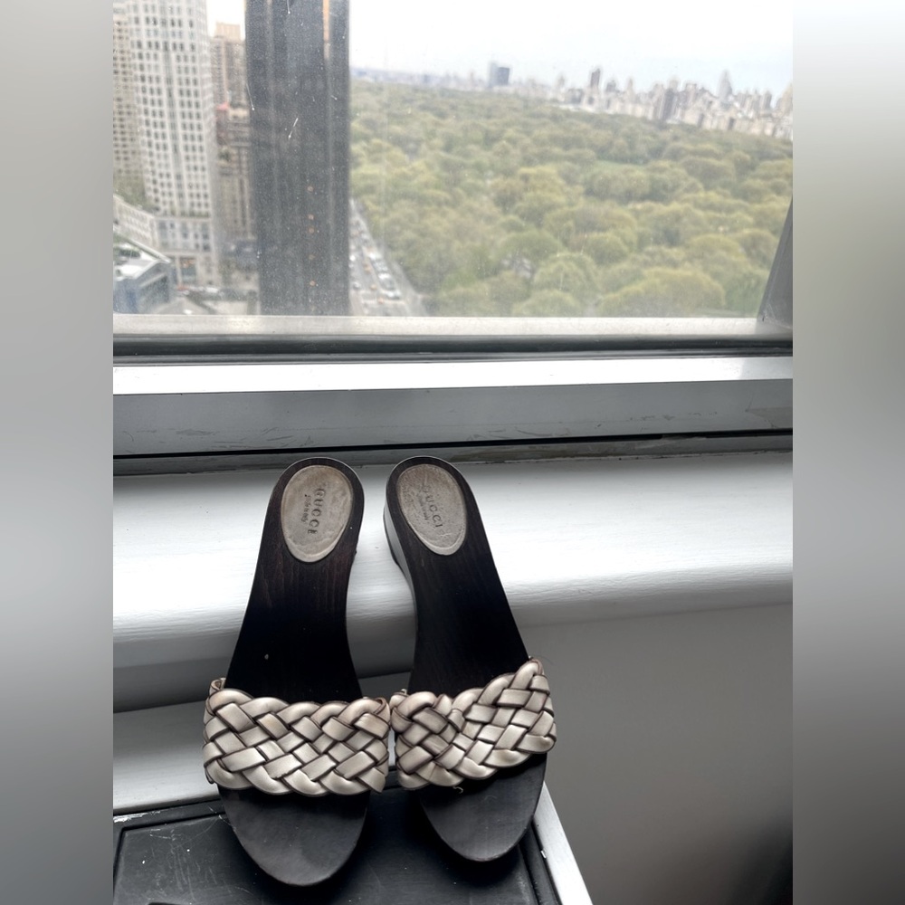 Gucci flats